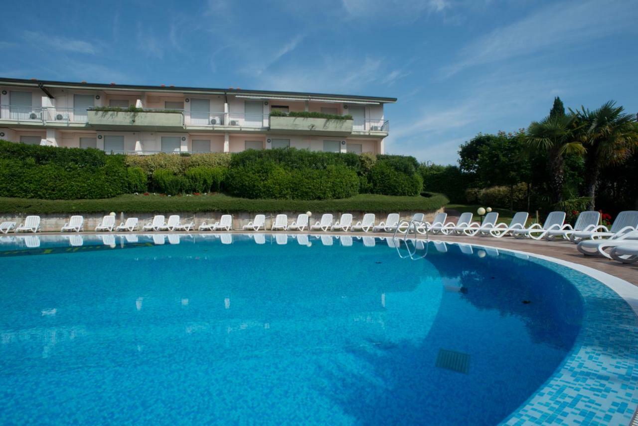 Kristall Aparthotel 2*
